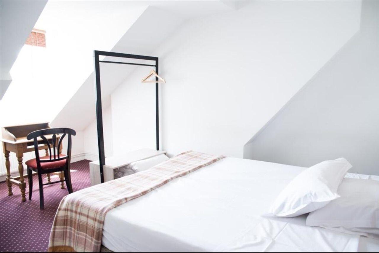 Hotel Le Victor Hugo Montrouge Esterno foto