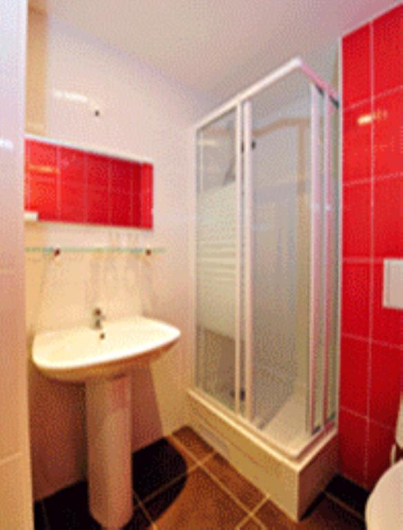 Hotel Le Victor Hugo Montrouge Esterno foto